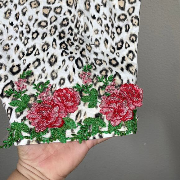 Cool TM XS Leopard Lace T-Shirt White Cotton Flower Applique Short Sleeves - Picture 3 of 11